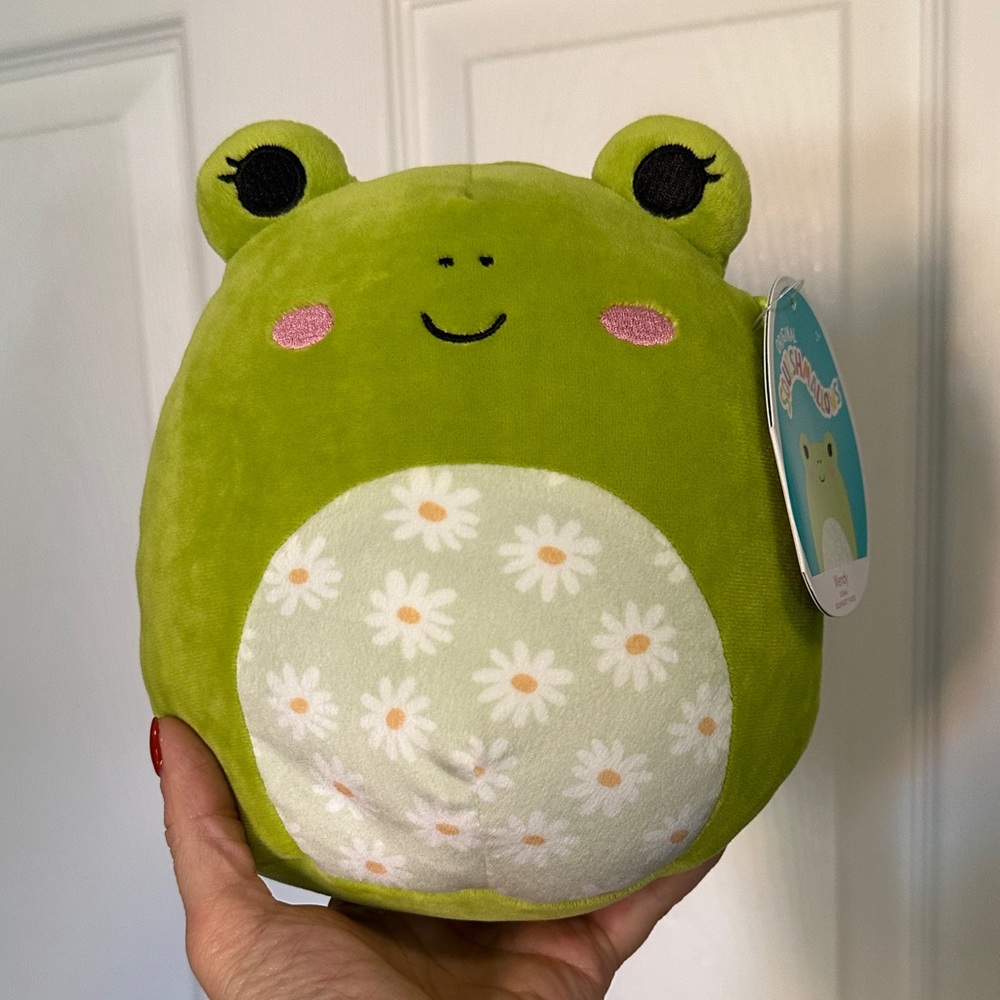 NWT WENDY Squishmallows Green Frog Plush with Floral Design